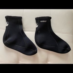 Akona Neoprene Aqua Socks Size 7